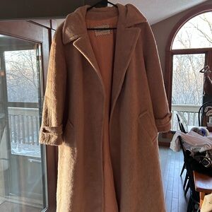 Elegant vintage Seymour Paisan Chicago 100% baby alpaca Tan Women's Coat large